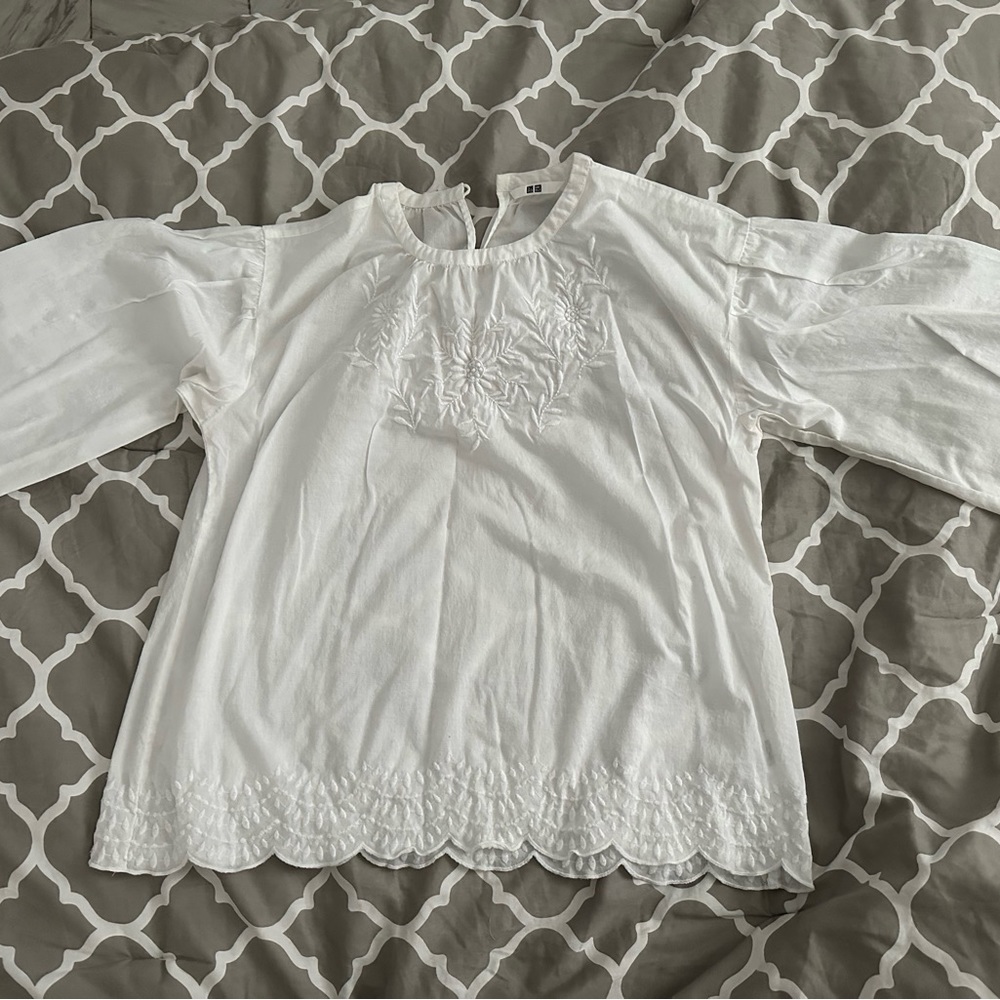 WHITE UNIQLO SUMMER SHIRT/BLOUSE